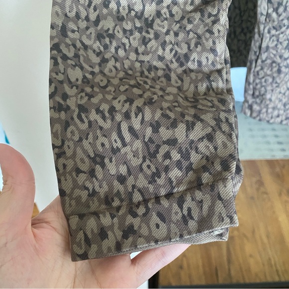 SPANX Leopard print leggings - sz Lg - Picture 4 of 4